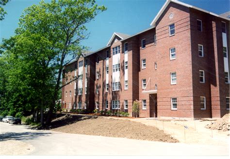 Une East West Residence Halls Ouellet Construction