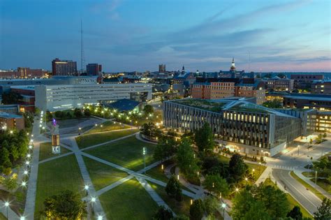 University Of Cincinnati Campus Hi Res Stock Photography And Images Alamy