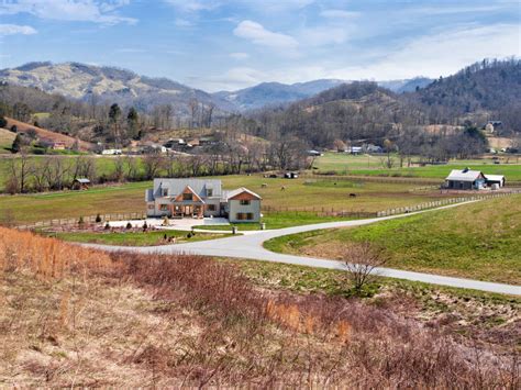 Upscale Horse Ranch With New Built Home Mountain Views And Clyde