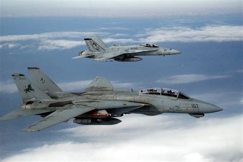 Us Naval Aviators Explain Why A Mixed Division Of F 14 Tomcats And F A