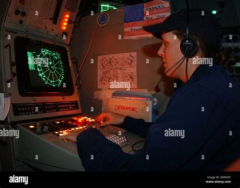 Us Navy U S Navy Electronic Warfare Technician Stock Photo Alamy