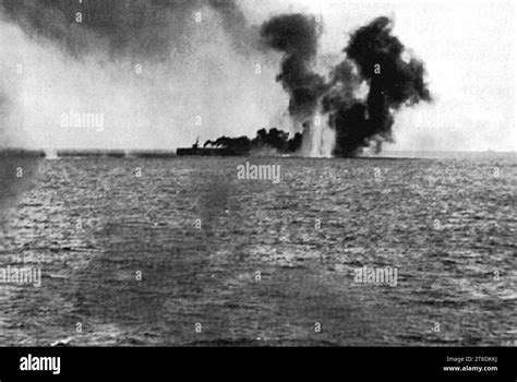 Uss Gambier Bay At The Battle Off Samar Stock Photo Alamy