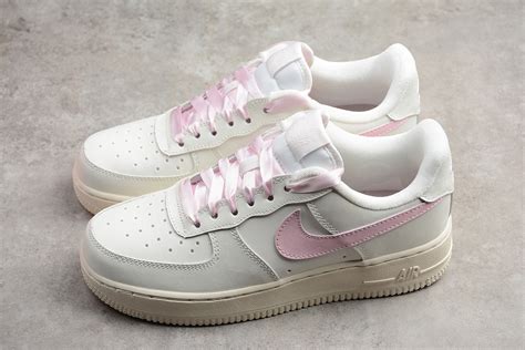 Women's Air Force 1