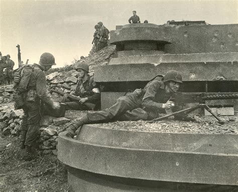 World War Ii Us Army Rangers Capture Photograph By Everett