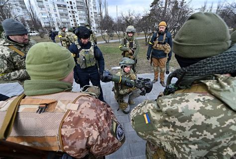 Youtube Videos Help Ukrainian Soldiers Pick Up New Skills In Fighting